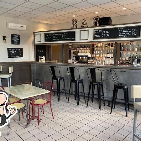 La Cigogne Aparthotel Panissieres Exterior foto